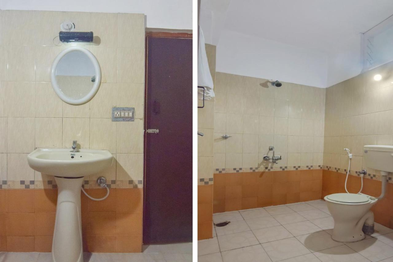 Oyo 13581 Hotel Raj Madikeri Esterno foto